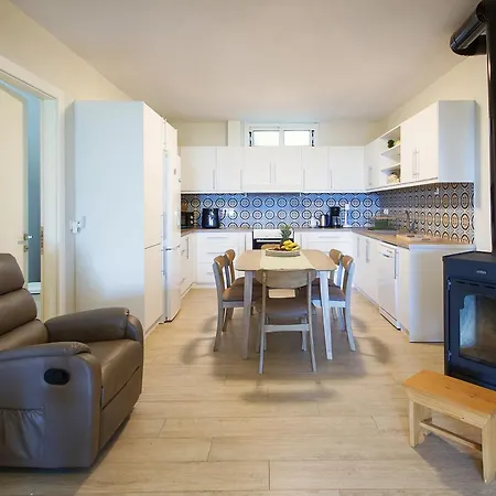 Ilios House